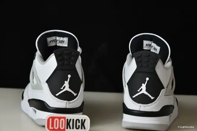 Jordan Retro DH6927-111 Black Military 4 0608